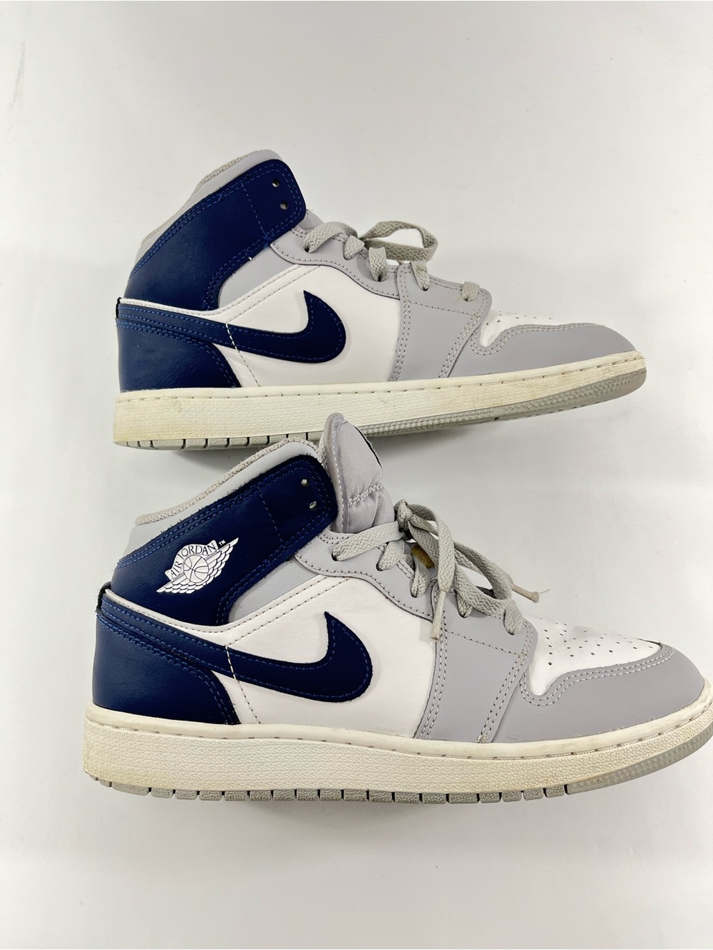 Nike Air Jordan 1 Mid Size Navy Wolf Gray White DQ8423-104 Youth Size 7Y